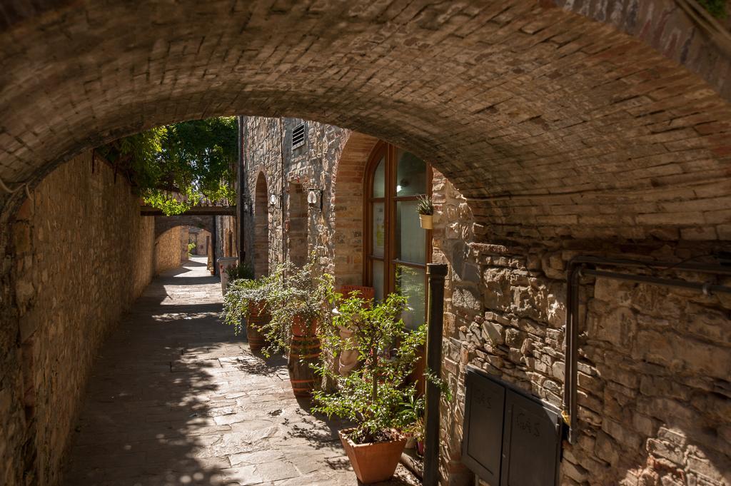 Palazzo Malaspina B&B San Donato in Poggio Exterior foto